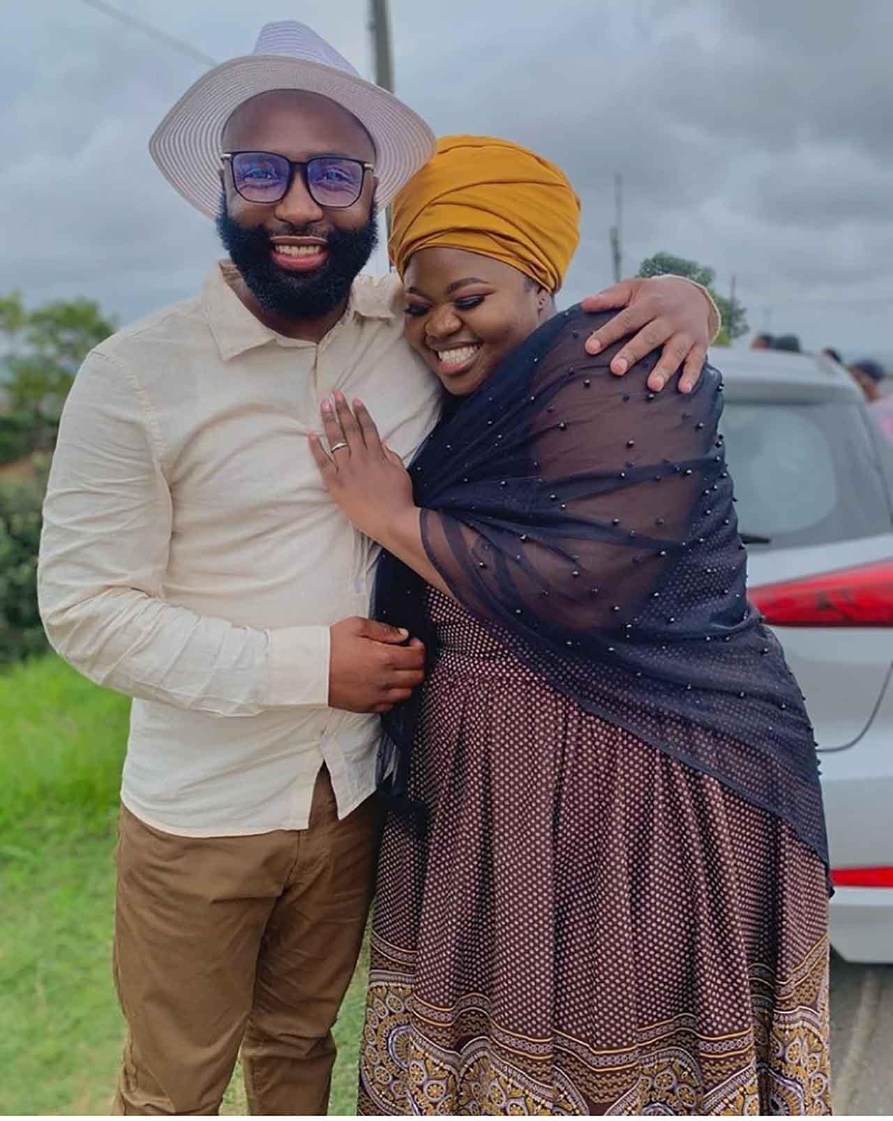 Sneiziey Msomi is officially off the market as she got engaged and wearing her elegant ring