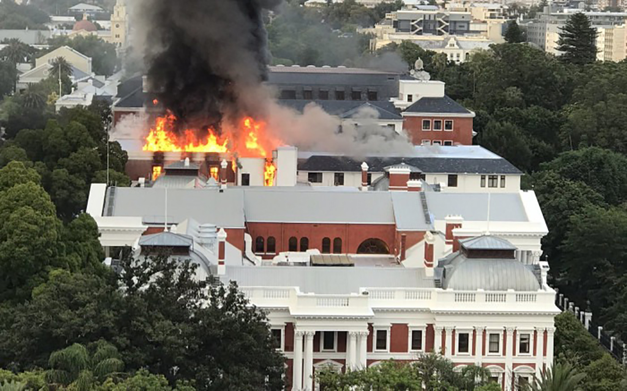 Parliament burns down just before senior officials account for allegations of criminal doings