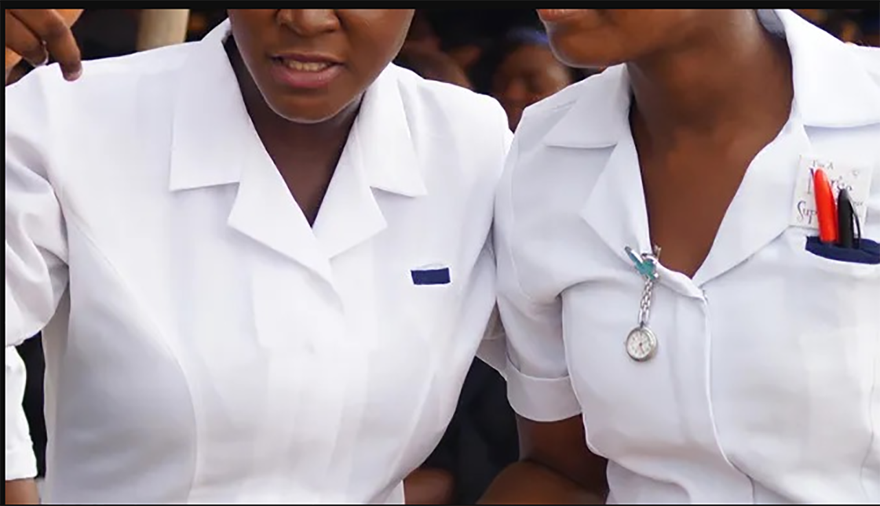 Male nurse caught by his girlfriend raping 11-year-old patient