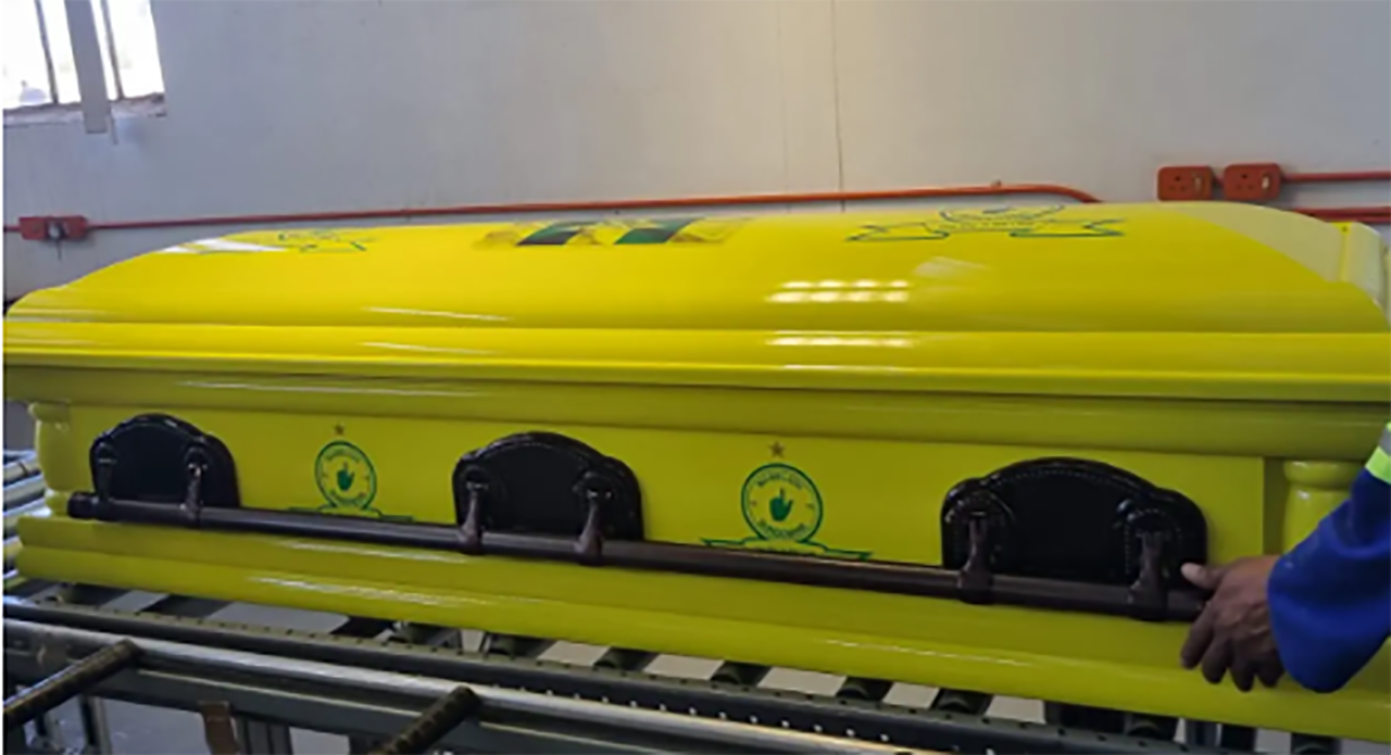 Coffin of Sundowns fan revealed: left many in tears