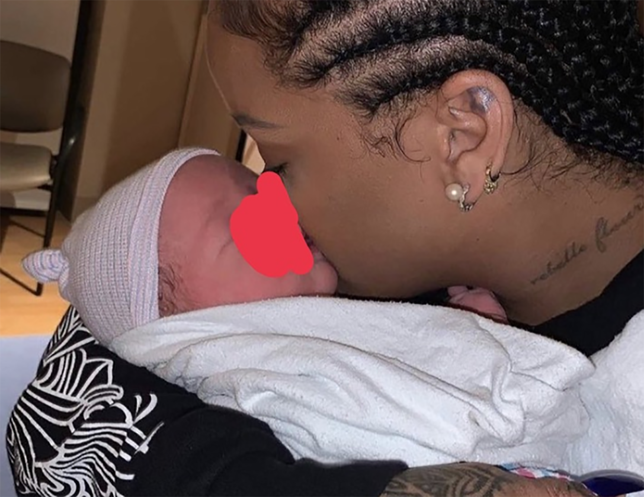 Rihanna will be the best mother. check why this picture caused a stir on social media
