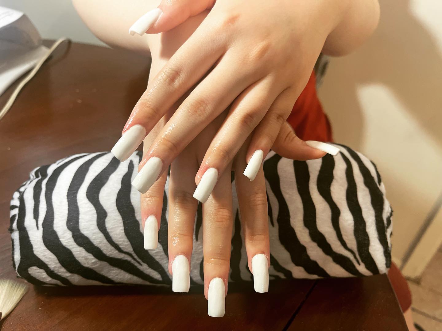 AMAZING WHITE ACRYLIC NAIL DESIGNS FOR ANY OCCASION