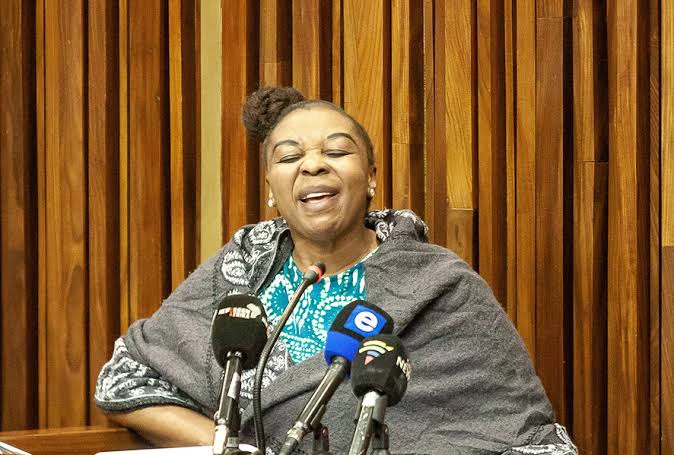 SA reacts after spotting this from her recent photos in court: She’s making prison life look Cool